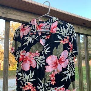 A Caribbean Joe button up shirt 🌺
